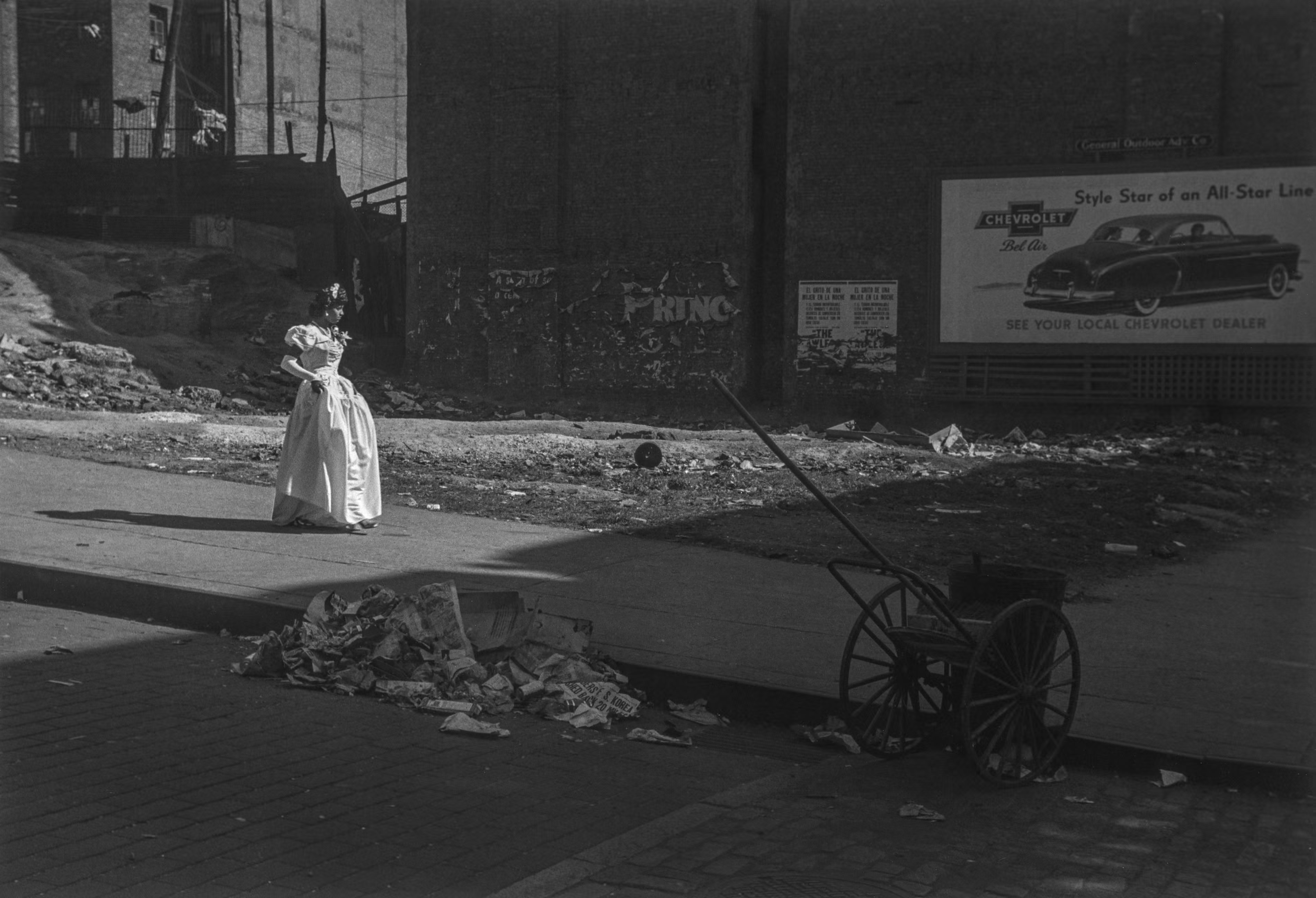 Image that accompanies The World in the Twentieth Century I course.