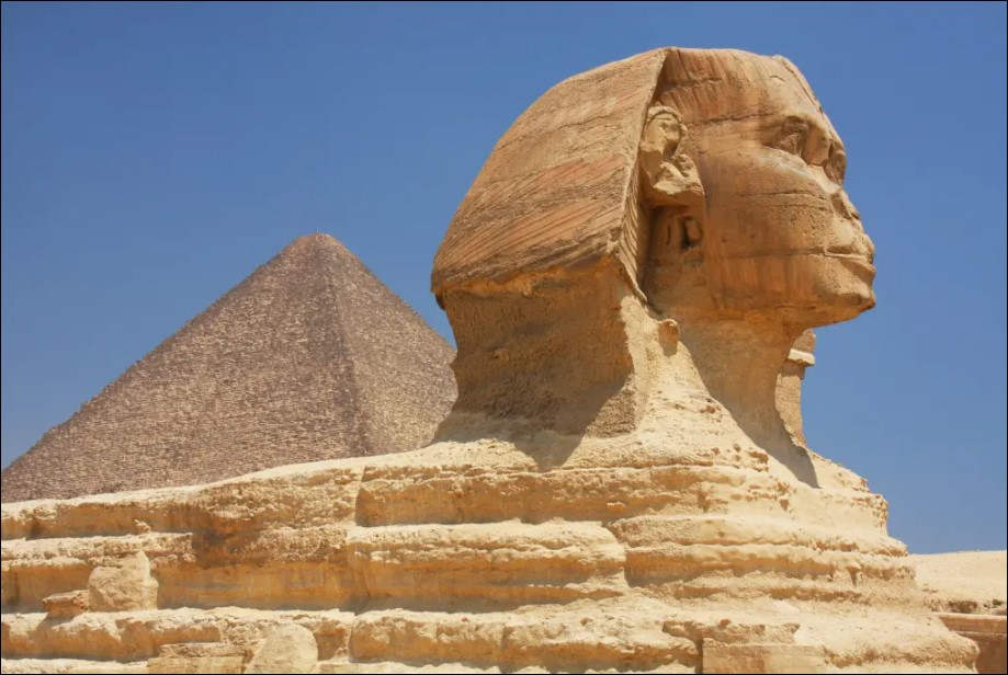 Image that accompanies The World in the Twentieth Century I course.